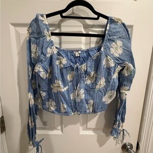 American Eagle Floral Cropped Blue Top